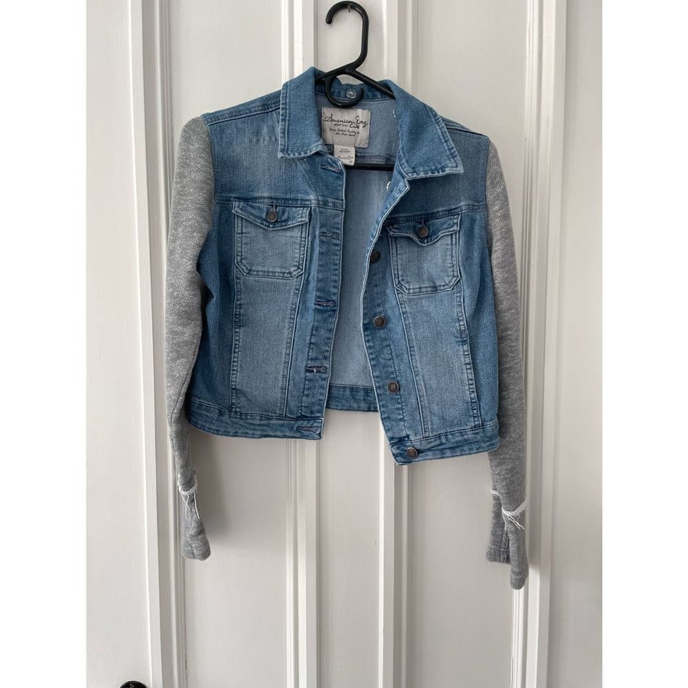American rag denim jacket with contrast sweater/sweatshirt heather gray sleeves